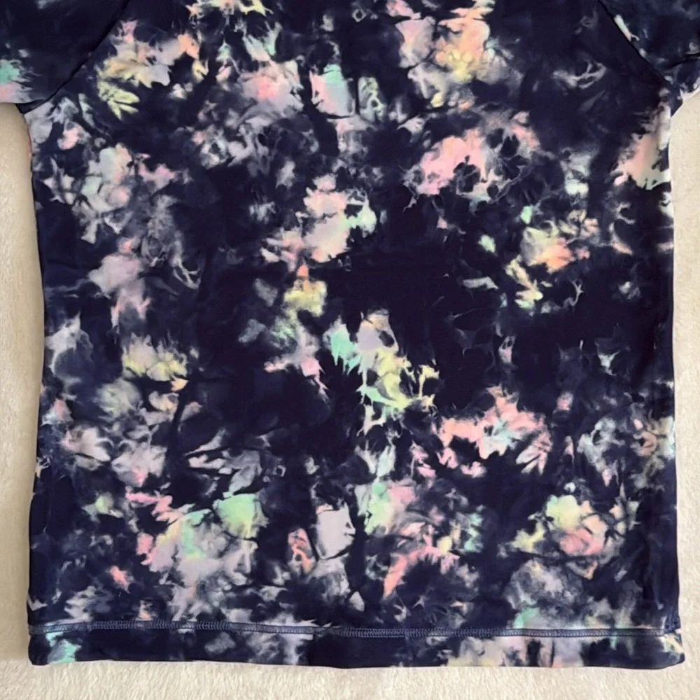 Athleta Girl | Mock Neck Short Sleeve Swim Rashguard Top Aura Tie Dye (M 8-10) - Picture 13 of 14